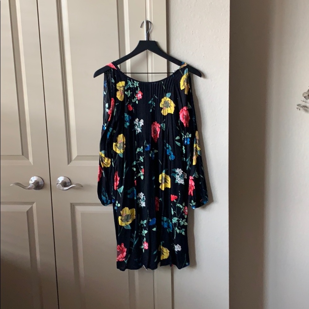 Open shoulder shift dress